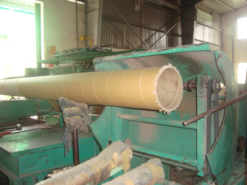 Máy cắt ống giấy
